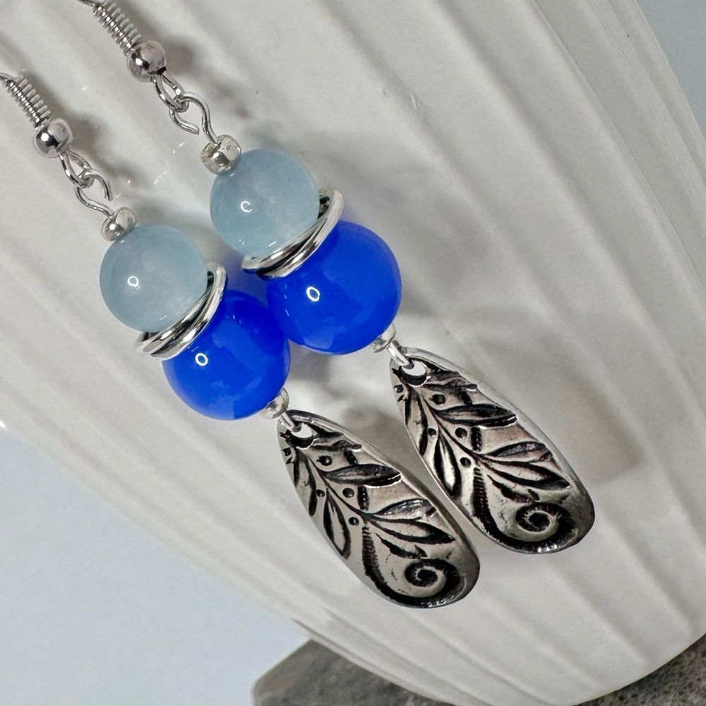 Hand Crafted Icy Blue Leaves Dangle Earrings 2.5” Beaded Charms NWT - Picture 2 of 8